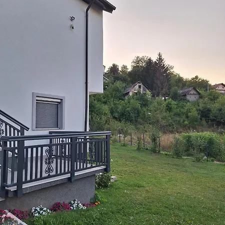 Peaceful In Blazuj, Sarajevo Апартаменты
